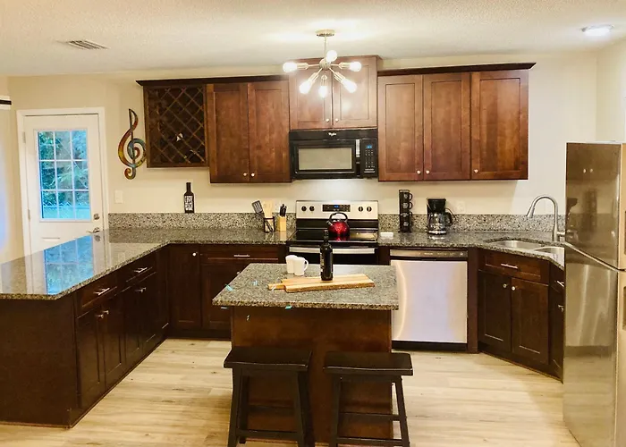 Holiday home Pensa-cozy Downtown Bungalow, W/ Backyard Oasis! Pensacola